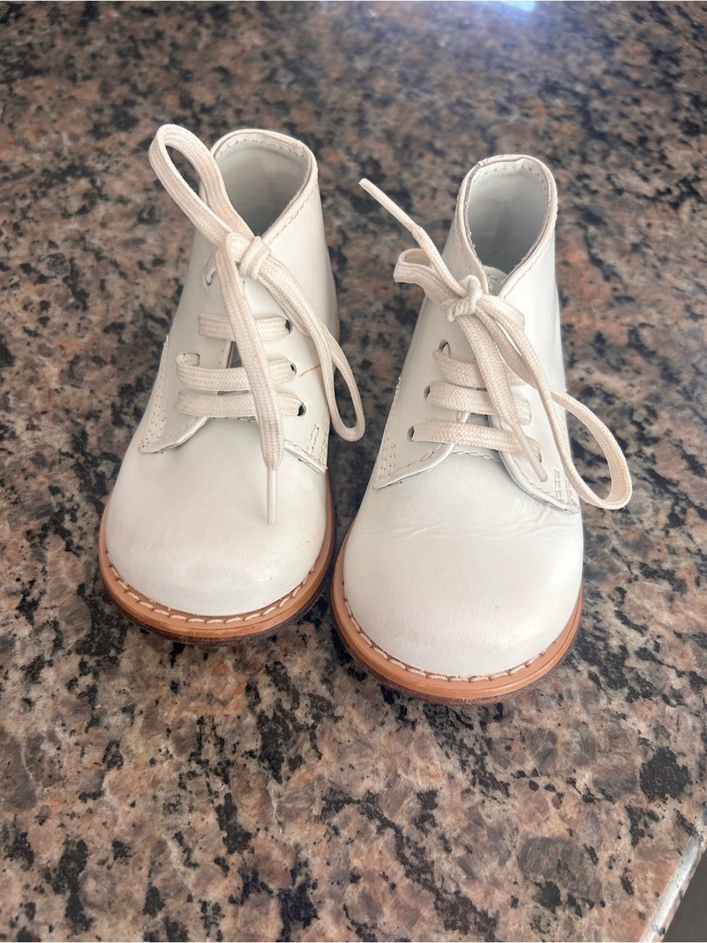Josmo walking shoes Infant size 3.5
